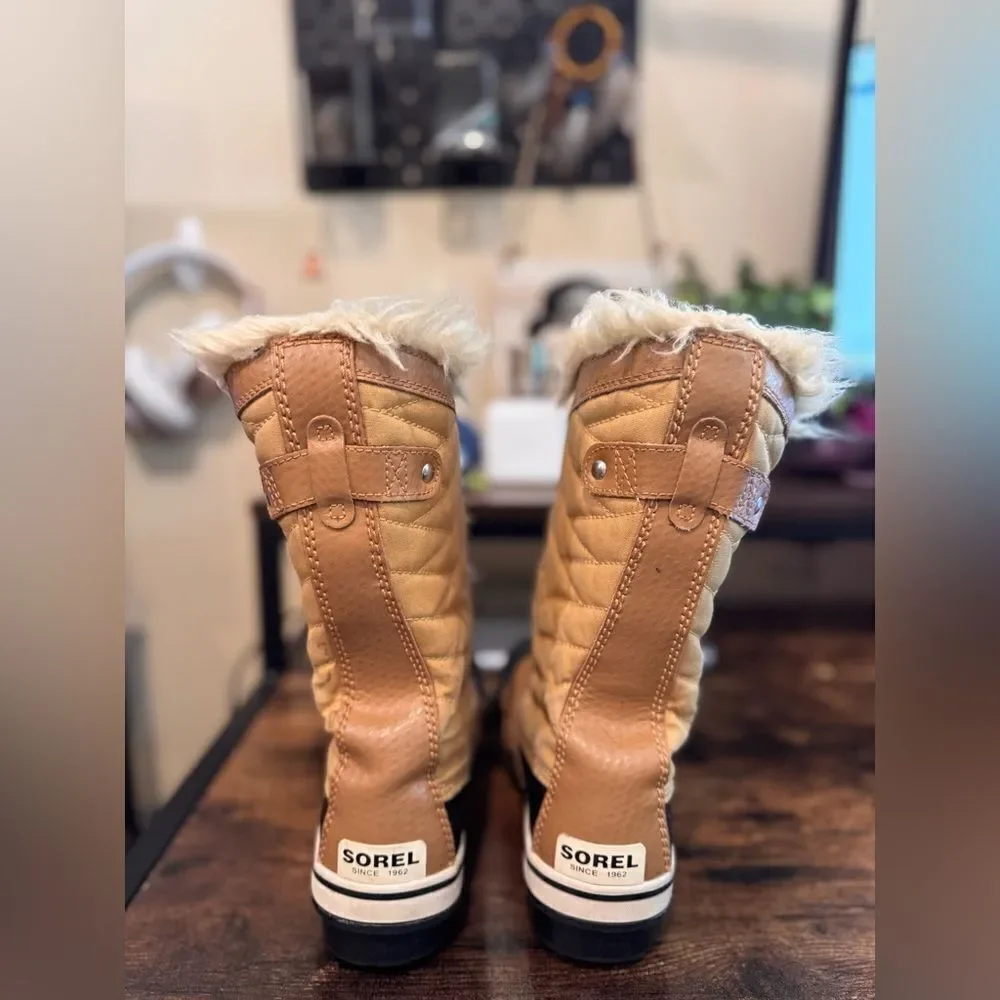 Sorel Torfino Tan‎ lace up boots size 6